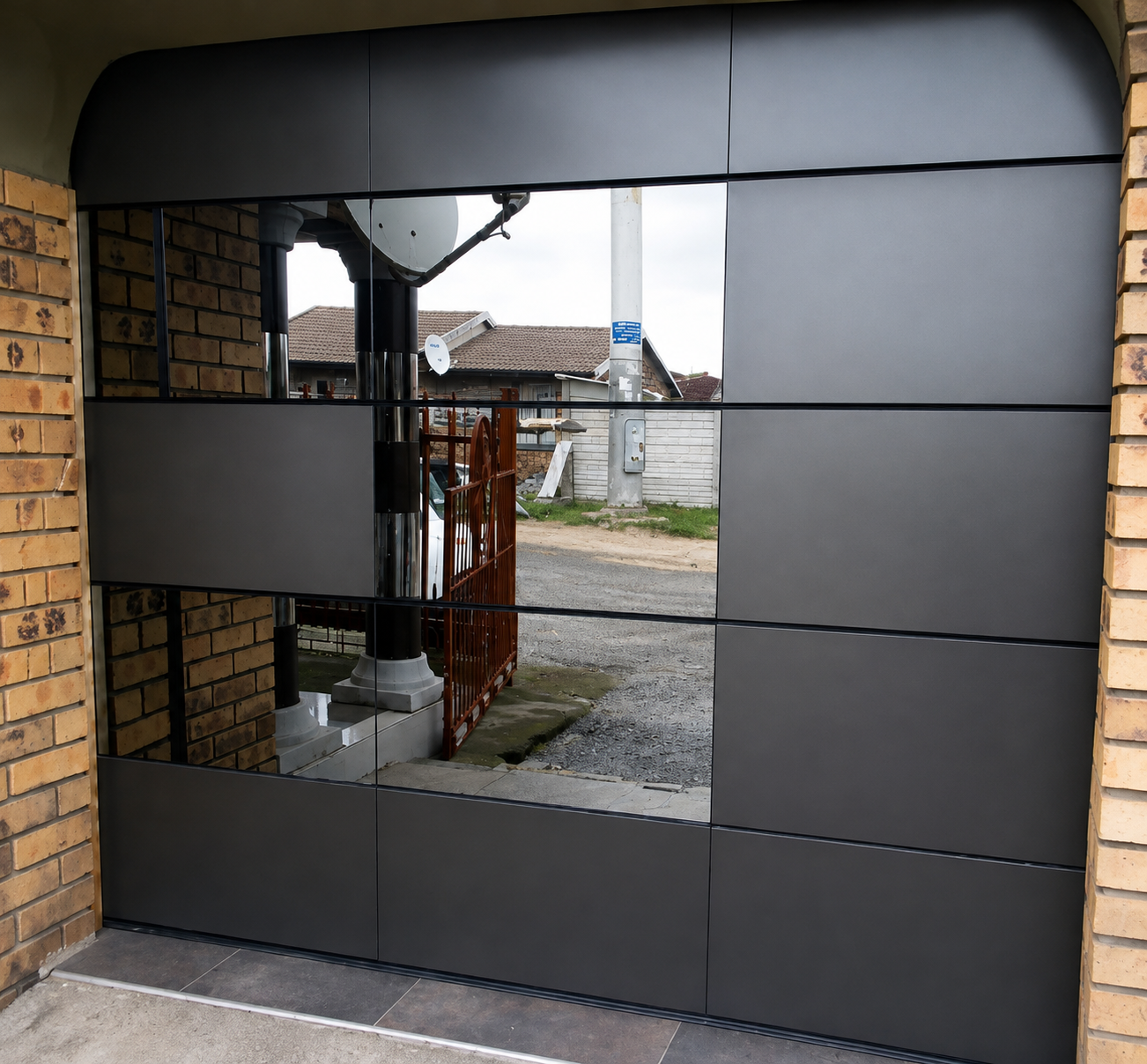 SB01 Modern Glass & Panel Single Garage Door
